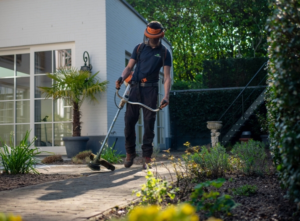 Gartenarbeit auf Eiderstedt in St. Peter-Ording und Garding